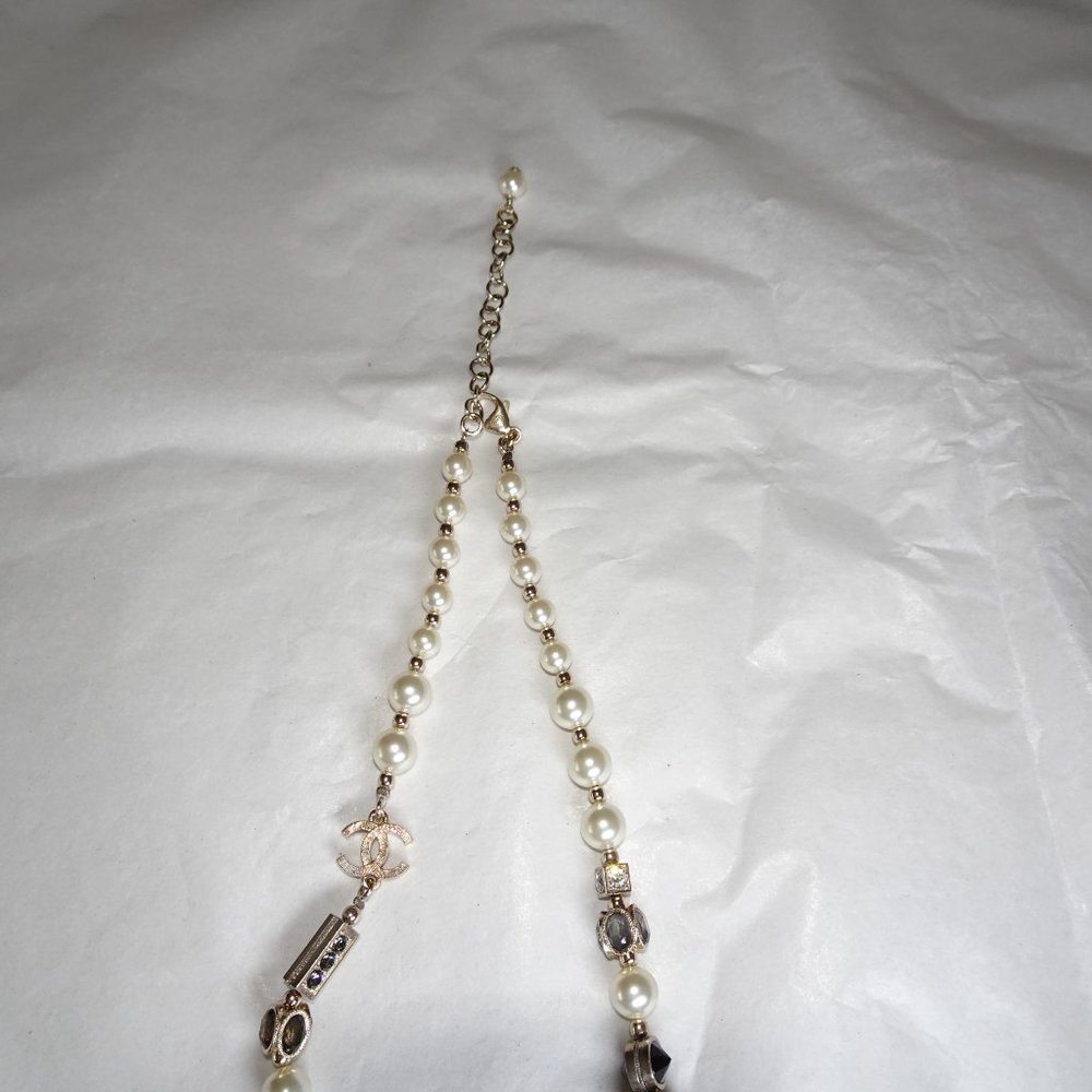 Chanel Pearl Crystal Necklace Vintage - Picture 8 of 14